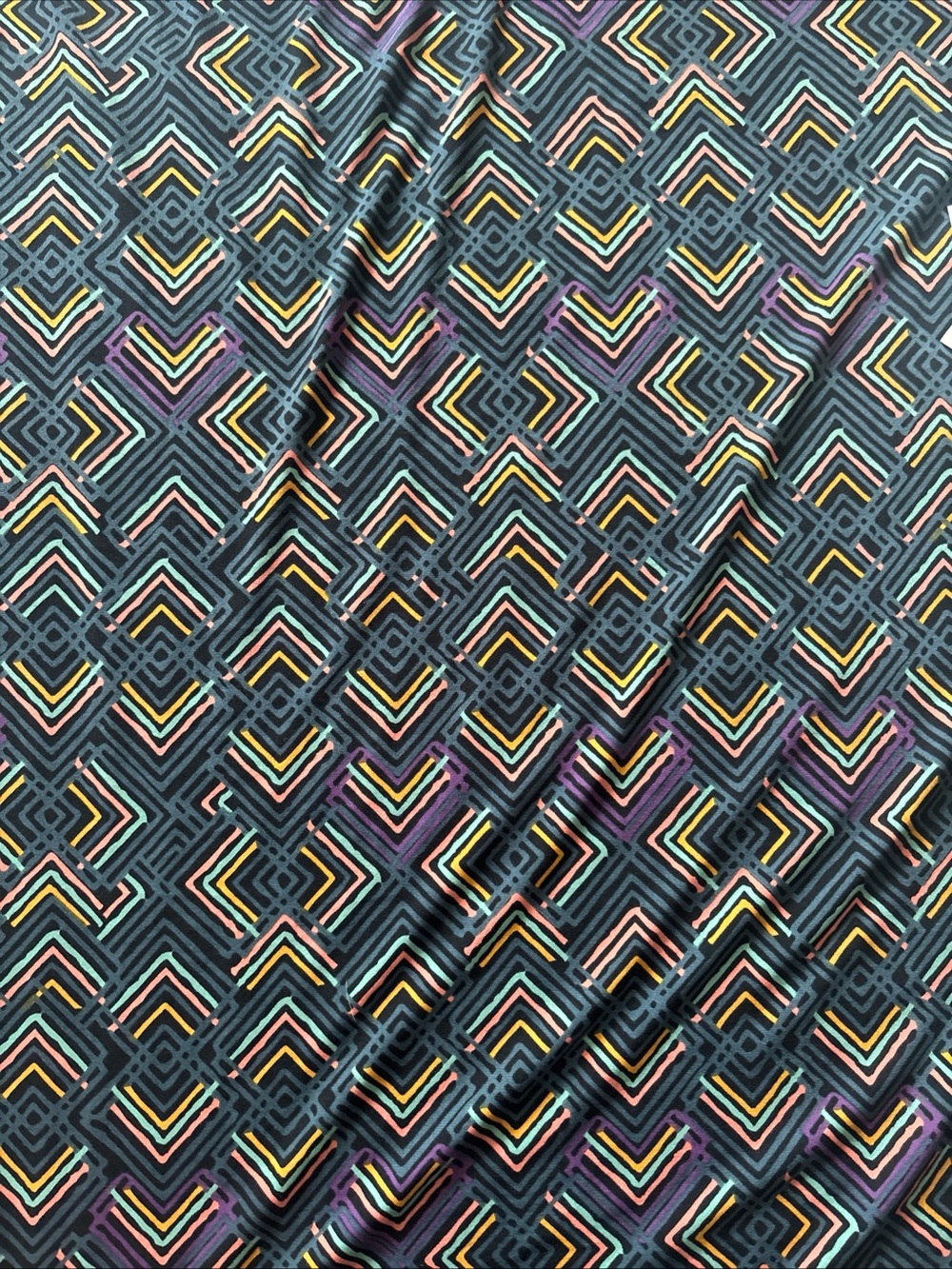 NWT S Lularoe Irma - Picture 5 of 9